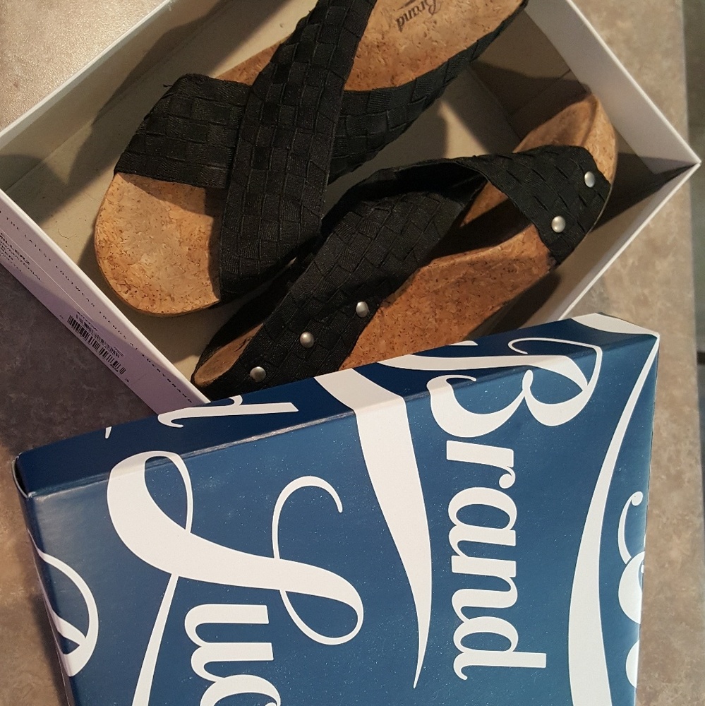 🌸SASSY LUCKY BRAND SUMMER WEDGES - Picture 1 of 3